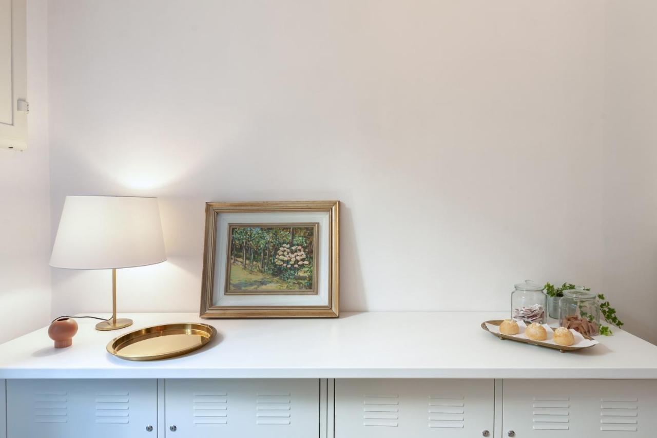Starhost - Chez Mamie Apartment Salerno Luaran gambar
