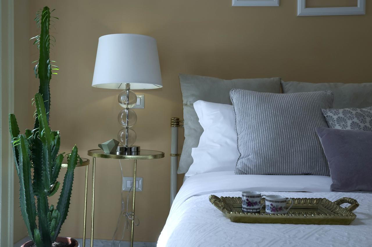 Starhost - Chez Mamie Apartment Salerno Luaran gambar