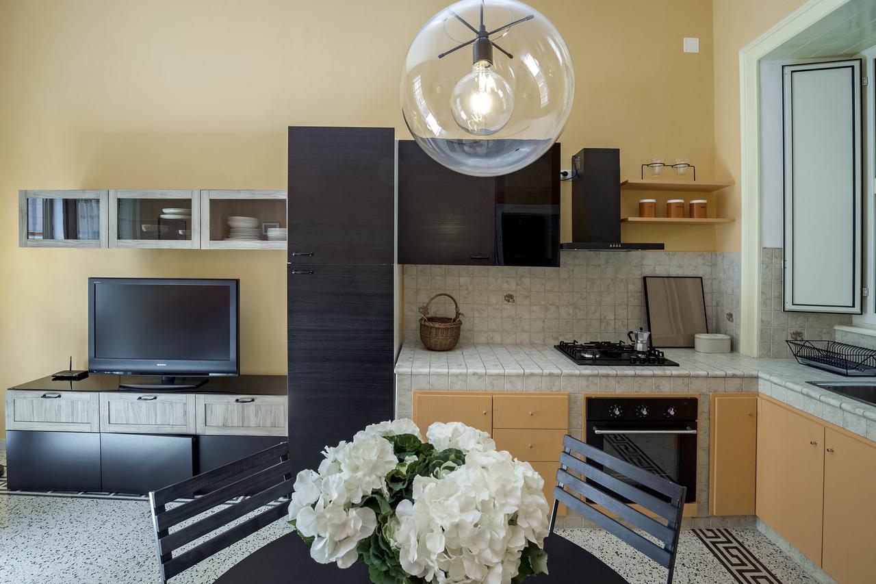 Starhost - Chez Mamie Apartment Salerno Luaran gambar